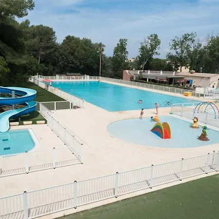 T3 Avec Piscine, Tennis Et Parking A 200m De La - Fr-1-316-73