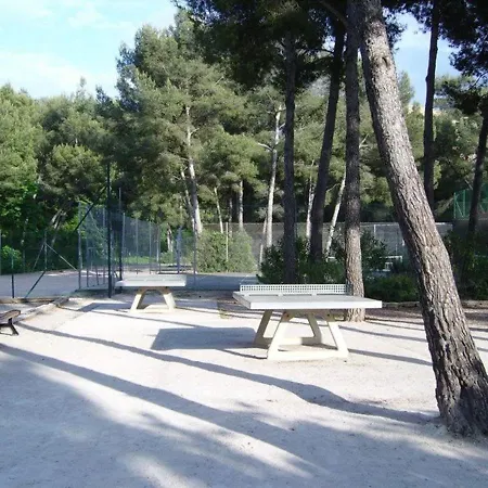 T3 Avec Piscine, Tennis Et Parking A 200m De La - Fr-1-316-73 Apartman *